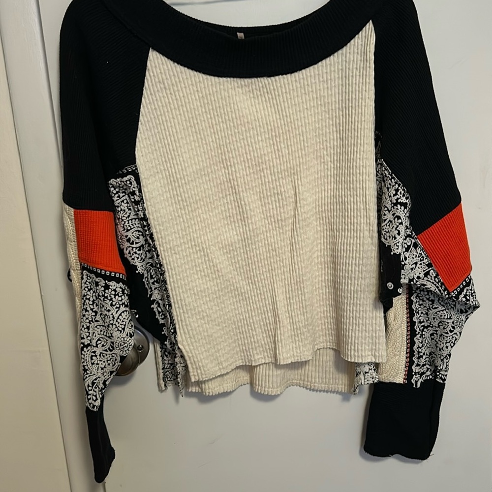 Free People Blossom Thermal Top size Small Waffle style with fancy sleeves
